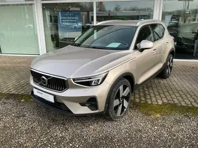 Usata Volvo XC40 Plus 192 CV (141 kW) 2022 Beige SUV