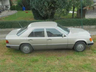 Gebraucht Mercedes 230 132 PS (97 kW) 1990 Beige Limousine