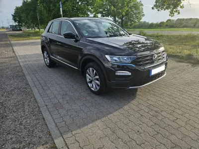 Second-hand VW T-Roc Style 116 CP (85 kW) 2018 Negru SUV