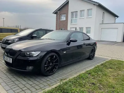 Gebraucht BMW 330 231 PS (169 kW) 2007 Schwarz Coupé