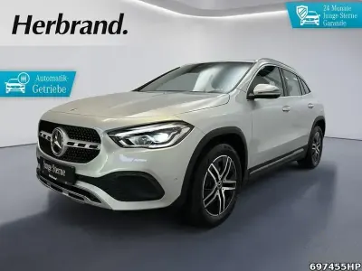 Używany Mercedes GLA200 Progressive 163 KM (119 kW) 2022 Srebrny SUV
