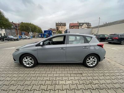 Toyota Auris Hybrid