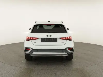 Neu Audi A3 Ambiente 204 PS (150 kW) 2026 Gletscherweiß metallic