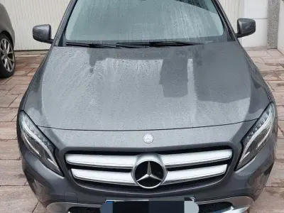 Gebraucht Mercedes GLA200 Urban 156 PS (114 kW) 2016 Grau SUV