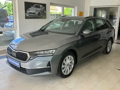 Gebraucht Skoda Octavia Selection 150 PS (110 kW) 2025 Graphite grey (metallic) Kombi