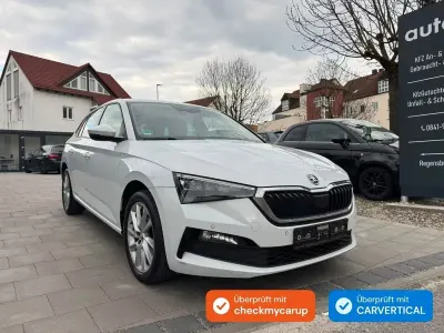 Gebraucht Skoda Scala Style 116 PS (85 kW) 2020 Weiß Kleinwagen