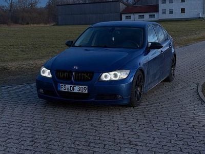 Gebraucht BMW 325 Sport Line 218 PS (160 kW) 2008 Blau Limousine