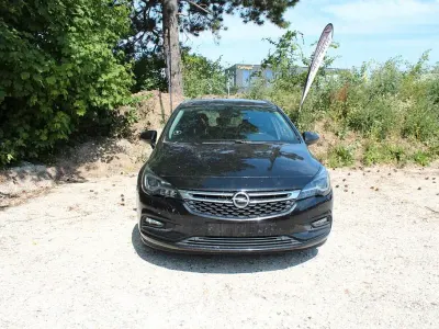 Gebraucht Opel Astra Edition 110 PS (80 kW) 2018 Schwarz Kombi
