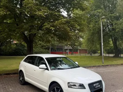 Gebraucht Audi A3 Sportback 105 PS (77 kW) 2009 Weiß Kleinwagen
