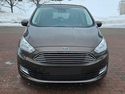 Braun Gebraucht 2017 Ford C-MAX Titanium Van / Kleinbus | 9.299 € (Fairer Preis)