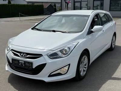 Gebraucht Hyundai i40 Edition 136 PS (100 kW) 2014 Weiß Kombi