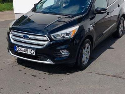 Begagnad Ford Kuga Cool & Connect 120 HK (88 kW) 2017 Svart SUV