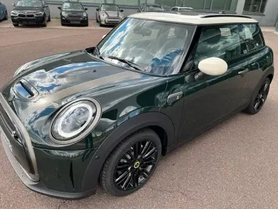 Usata Mini Cooper SE Resolute Edition 135 kW (184 CV) 2023 Verde Utilitaria