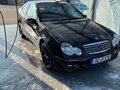 Gebraucht Mercedes C160 Sport Edition 122 PS (89 kW) 2006 Schwarz Coupé