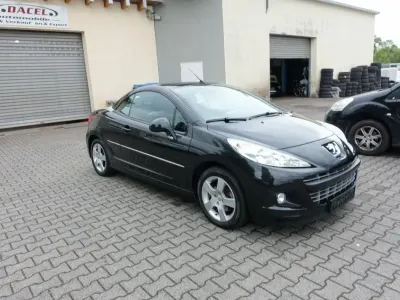 Gebraucht Peugeot 207 CC Premium 120 PS (88 kW) 2011 Schwarz Cabrio