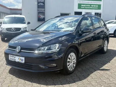 Gebraucht VW Golf VII Trendline 116 PS (85 kW) 2018 Schwarz Kombi