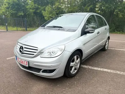 Gebraucht Mercedes B180 109 PS (80 kW) 2008 Silber Van / Kleinbus