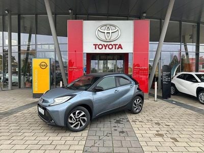 Neu Toyota Aygo X 72 PS (52 kW) 2025 Celestite grey / black mica SUV