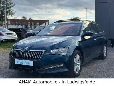 Gebraucht Skoda Superb Ambition 150 PS (110 kW) 2022 Blau Kombi