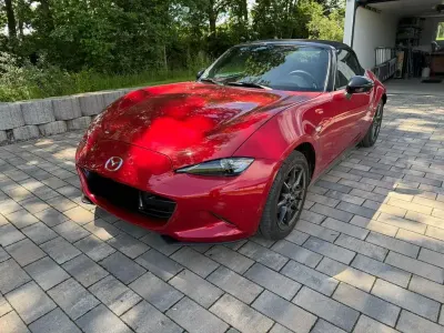 Gebraucht Mazda MX5 Sports-Line 132 PS (97 kW) 2017 Rot Cabrio