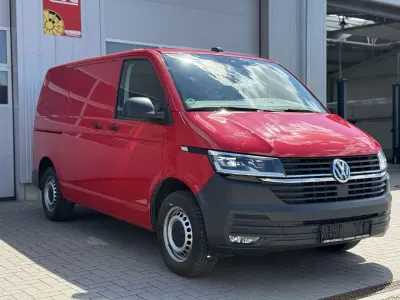 Gebraucht VW T6.1 150 PS (110 kW) 2021 Rot Van