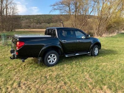 Gebraucht Mitsubishi L200 178 PS (130 kW) 2013 Schwarz Pickup