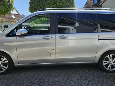 Gebraucht Mercedes V220 Edition 163 PS (119 kW) 2014 Silber Van / Kleinbus