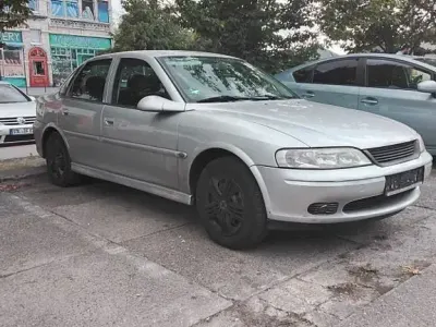 Gebraucht Opel Vectra 101 PS (74 kW) 2001 Silber Limousine