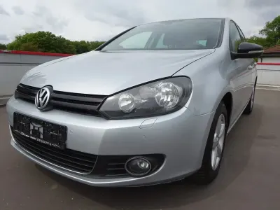 Gebraucht VW Golf VI Style 122 PS (89 kW) 2011 Silber Kleinwagen