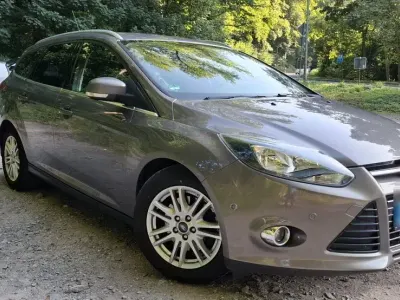 Gebraucht Ford Focus Titanium 140 PS (102 kW) 2014 Braun Kombi