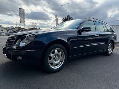 Gebraucht Mercedes E220 170 PS (125 kW) 2008 Blau Limousine