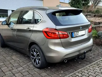 Gebraucht BMW 220 Active Tourer Advantage 192 PS (141 kW) 2014 Silber Van / Kleinbus