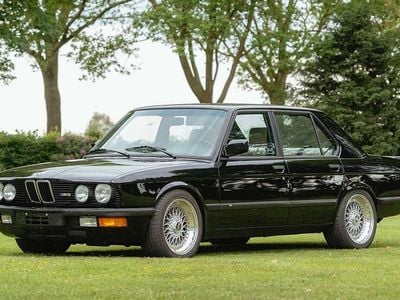 Gebraucht BMW M5 286 PS (210 kW) 1988 Schwarz Limousine