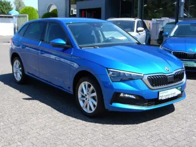 Gebraucht Skoda Scala Business Line 150 PS (110 kW) 2022 Blau Kleinwagen