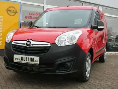 Gebraucht Opel Combo 95 PS (69 kW) 2016 Rot Van / Kleinbus