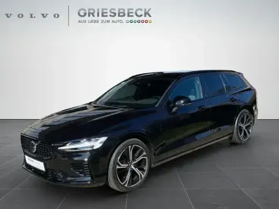 Używany Volvo V60 Plus 455 KM (334 kW) 2022 Czarny Kombi
