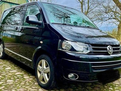 Second-hand VW T5 Highline 179 CP (131 kW) 2010 Negru Van