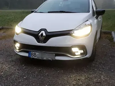 Gebraucht Renault Clio IV Trophy 220 PS (161 kW) 2018 Limousine
