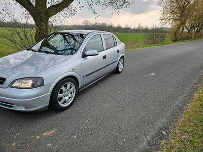 Gebraucht Opel Astra 84 PS (61 kW) 2002 Silber Limousine