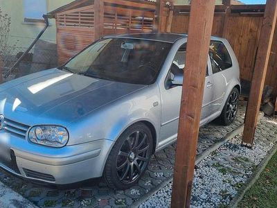 Silber Gebraucht 2002 VW Golf GTX Limousine | 12.100 €