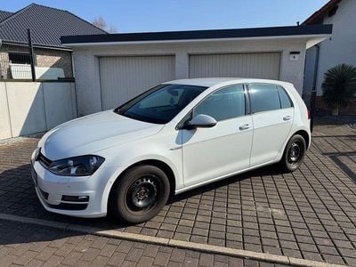 Gebraucht VW Golf VII Cup 125 PS (91 kW) 2014 Weiß Limousine
