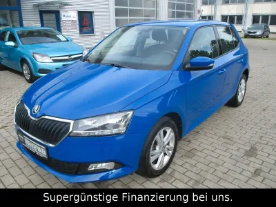 Gebraucht Skoda Fabia Ambition 95 PS (69 kW) 2019 Blau Kleinwagen
