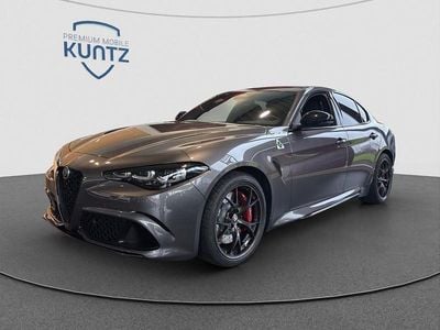 Grigio vesuvio Neu 2025 Alfa Romeo Giulia Quadrifoglio Limousine | 92.450 € (Teuer)