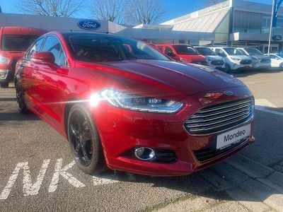 Gebraucht Ford Mondeo Titanium 160 PS (117 kW) 2015 Rot Limousine
