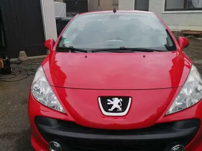 Gebraucht Peugeot 207 CC Filou 120 PS (88 kW) 2006 Rot Cabrio