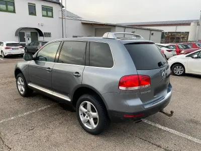 Gebraucht VW Touareg 313 PS (230 kW) 2004 Grau SUV