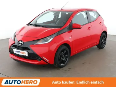 Gebraucht Toyota Aygo 69 PS (50 kW) 2015 Rot Kleinwagen