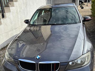 Gebraucht BMW 320 163 PS (119 kW) 2005 Grau Limousine