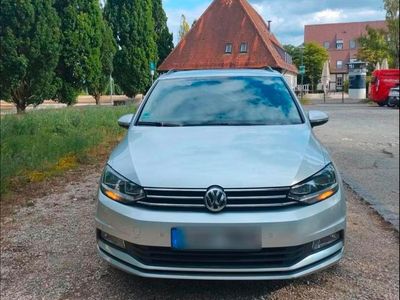 Gebraucht VW Touran Comfortline 116 PS (85 kW) 2017 Silber Van / Kleinbus