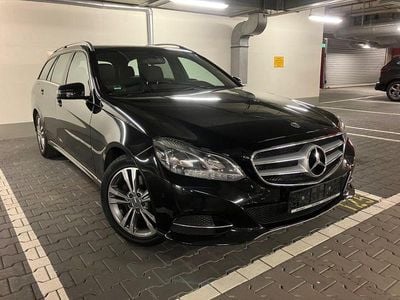 Second-hand Mercedes E250 Avantgarde 204 CP (150 kW) 2016 Negru Break